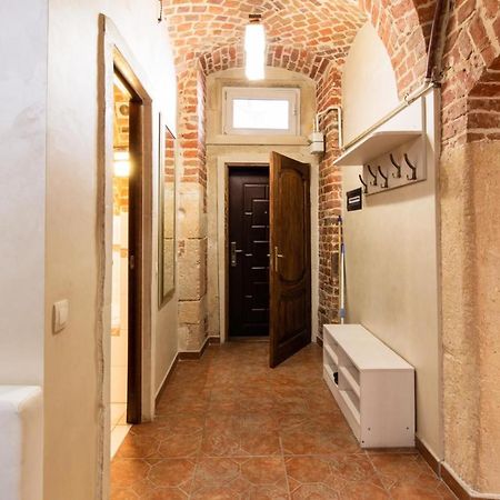 Spirit Of Old Lviv Apartment Main Square Bagian luar foto