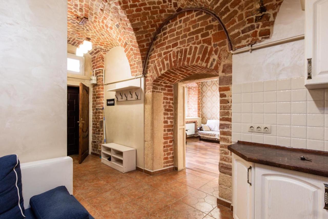 Spirit Of Old Lviv Apartment Main Square Bagian luar foto