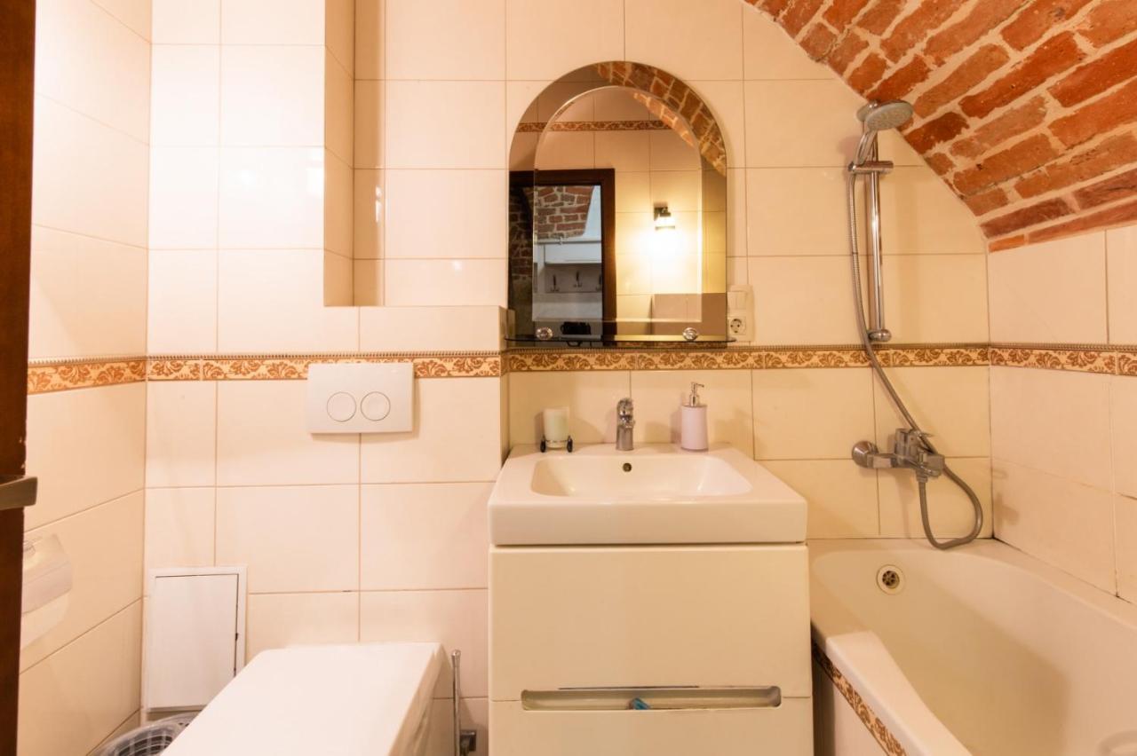 Spirit Of Old Lviv Apartment Main Square Bagian luar foto