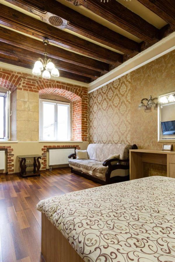 Spirit Of Old Lviv Apartment Main Square Bagian luar foto